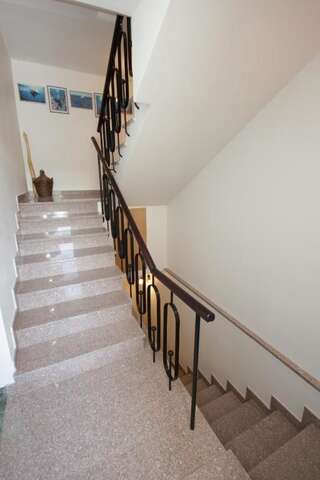 Апартаменты Apartments Ardura Петровац Номер-студио с балконом и видом на сад-20