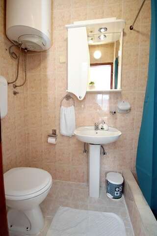 Апартаменты Apartments Ardura Петровац Двухместный номер с 1 кроватью и балконом, вид на море-8